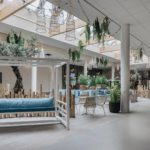 Lobby im Zentralgebäude des Roompot Beach Resort Nieuwvliet